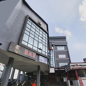 Collection O Vadapalani